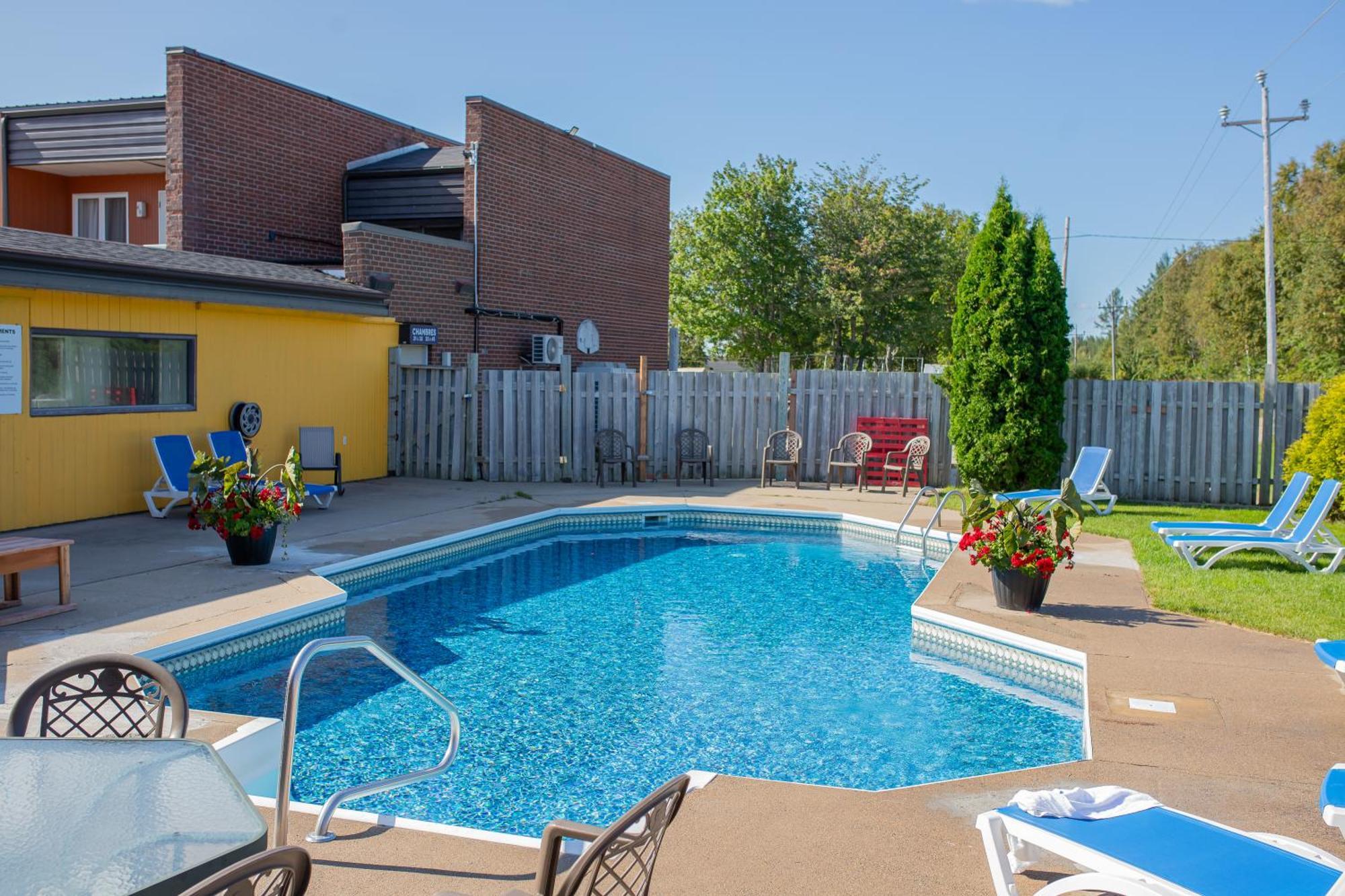 Complexe Hotelier Escoumins Les Escoumins Exterior foto